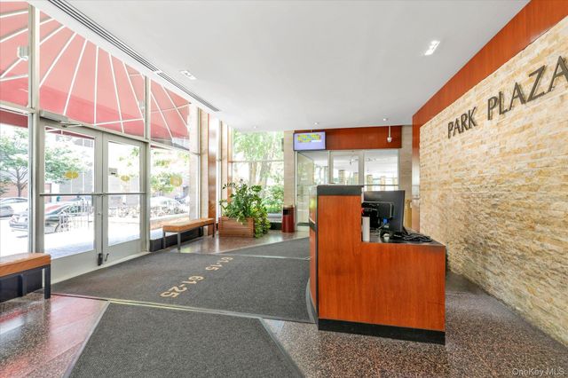 6115 97 Street 12A, Rego Park, NY 11374