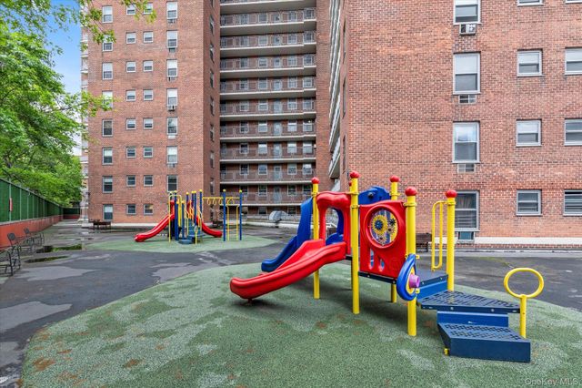 6115 97 Street 12A, Rego Park, NY 11374