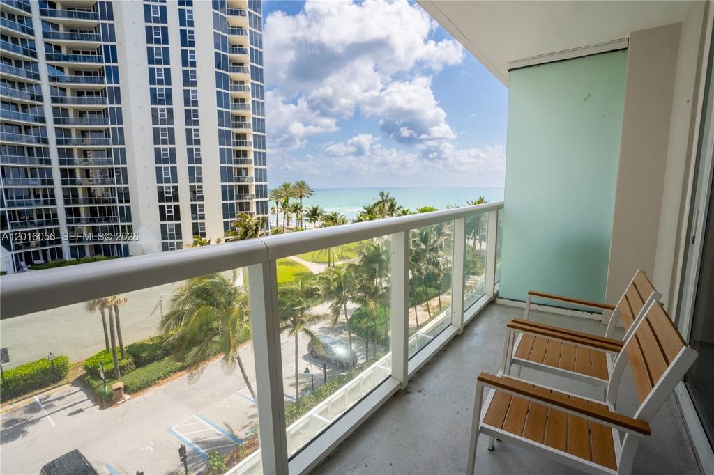 19201 Collins Ave 425, Sunny Isles Beach, FL 33160