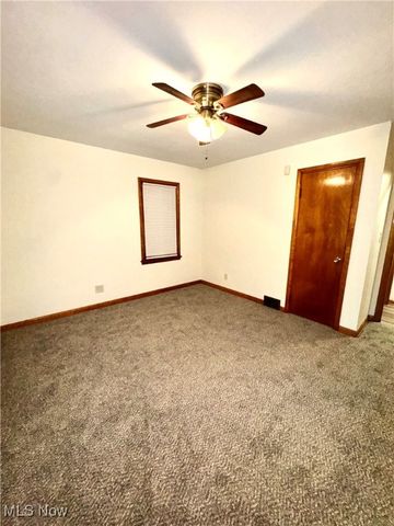 435 Manchester Avenue, Youngstown, OH 44509