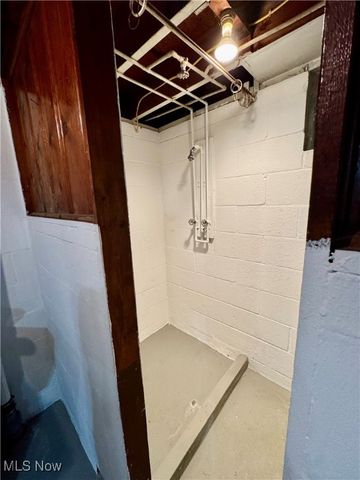 435 Manchester Avenue, Youngstown, OH 44509