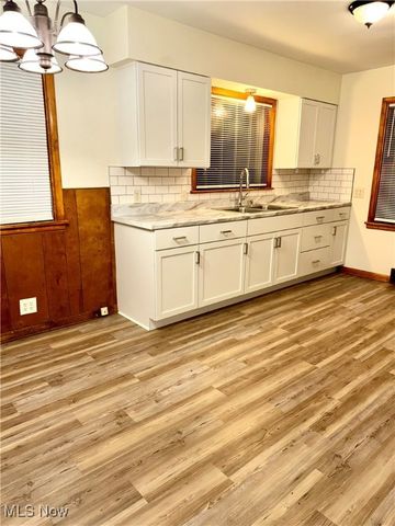 435 Manchester Avenue, Youngstown, OH 44509