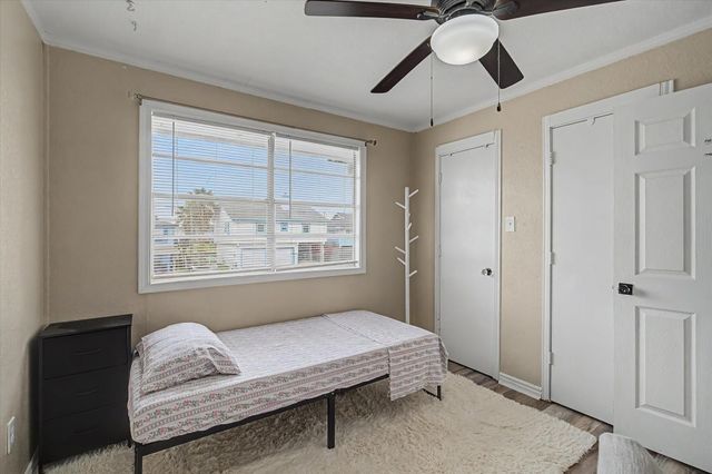 313 Ling, Bayou Vista, TX 77563