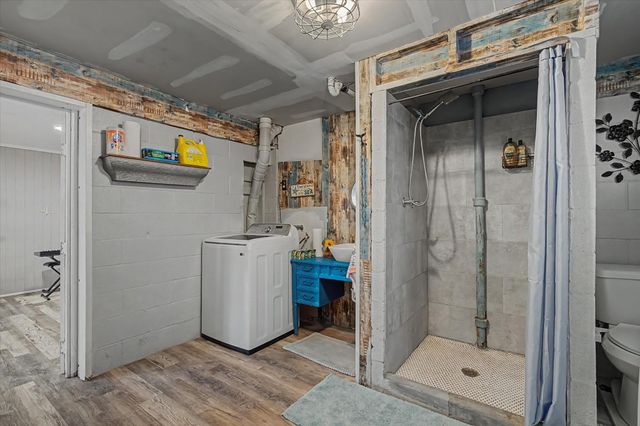 313 Ling, Bayou Vista, TX 77563