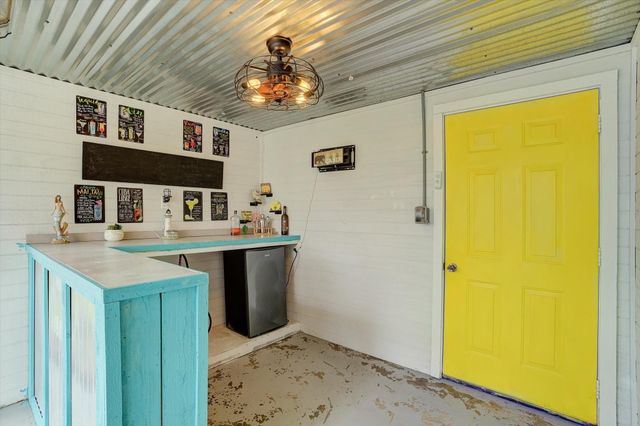 313 Ling, Bayou Vista, TX 77563