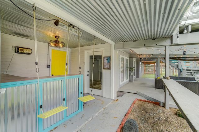 313 Ling, Bayou Vista, TX 77563