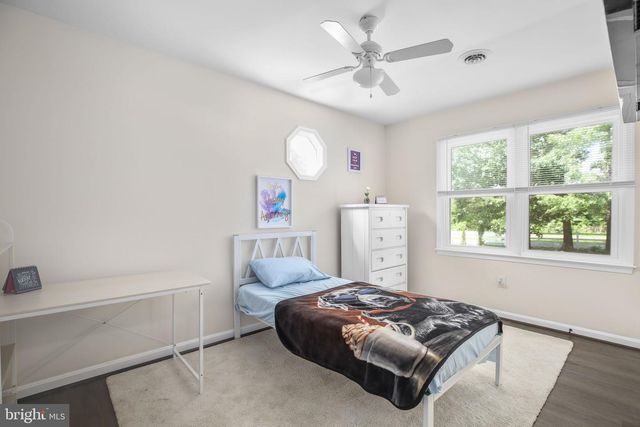 8301 SEAYS RD, Spotsylvania, VA 22551