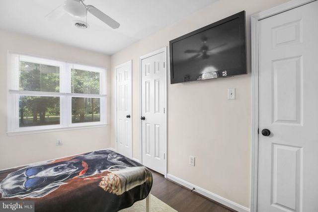 8301 SEAYS RD, Spotsylvania, VA 22551