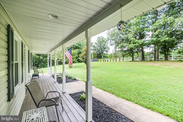 8301 SEAYS RD, Spotsylvania, VA 22551