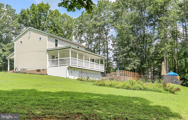 8301 SEAYS RD, Spotsylvania, VA 22551