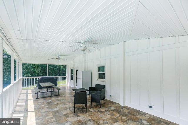 8301 SEAYS RD, Spotsylvania, VA 22551