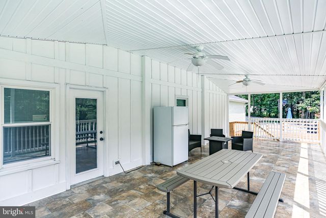8301 SEAYS RD, Spotsylvania, VA 22551