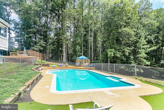 8301 SEAYS RD, Spotsylvania, VA 22551