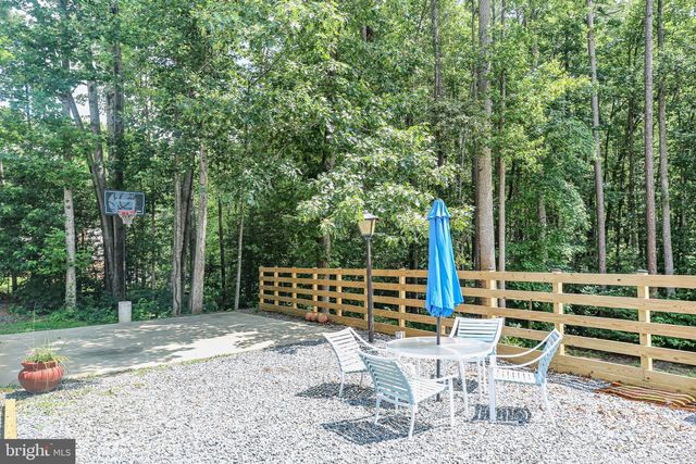 8301 SEAYS RD, Spotsylvania, VA 22551