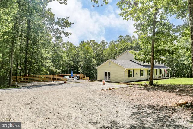 8301 SEAYS RD, Spotsylvania, VA 22551