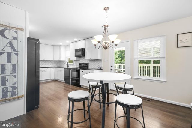 8301 SEAYS RD, Spotsylvania, VA 22551