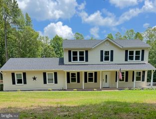 8301 SEAYS RD, Spotsylvania, VA 22551
