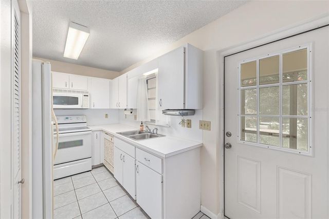 8459 SW 90TH STREET B, Ocala, FL 34481