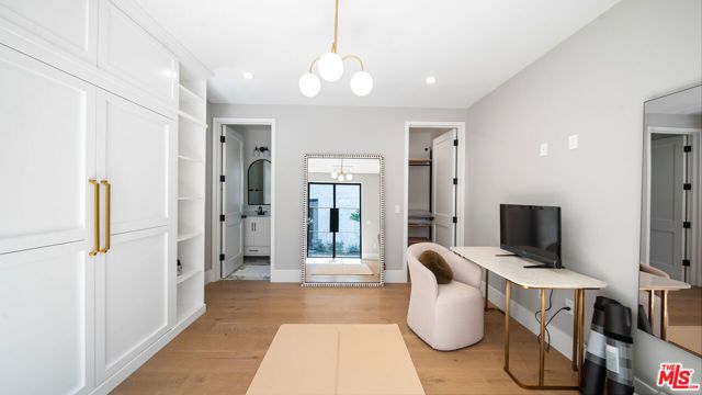 1914 Laurel Canyon Blvd, Los Angeles, CA 90046