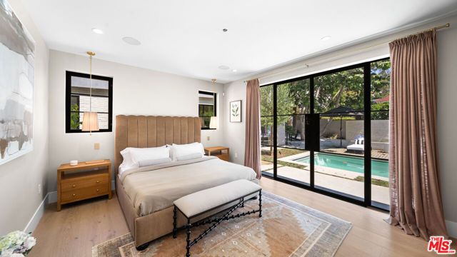 1914 Laurel Canyon Blvd, Los Angeles, CA 90046