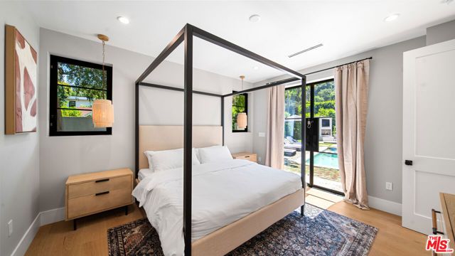 1914 Laurel Canyon Blvd, Los Angeles, CA 90046