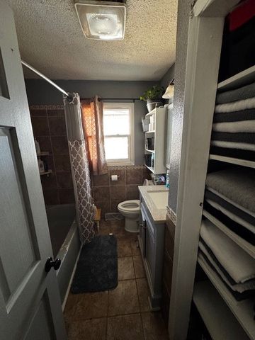 1515 Harrison Avenue, Des Moines, IA 50314