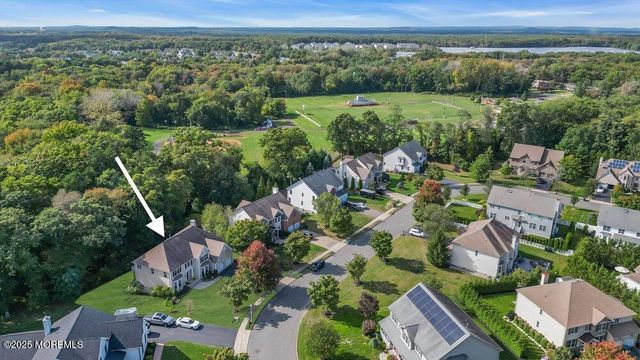7 Taylors Run, Tinton Falls, NJ 07712