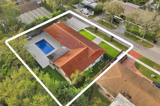 2126 NE 187th St, North Miami Beach, FL 33179