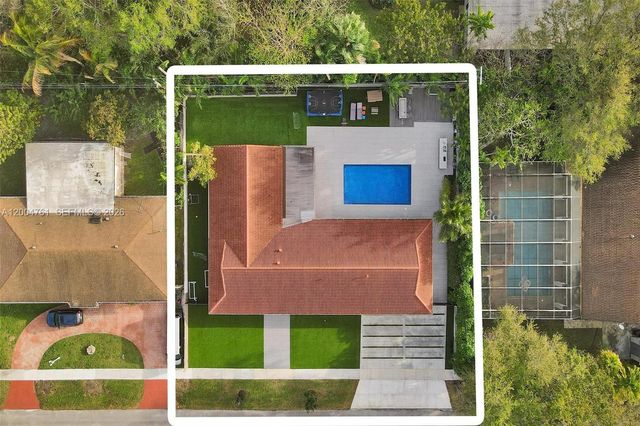 2126 NE 187th St, North Miami Beach, FL 33179