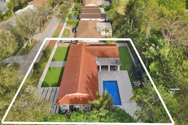 2126 NE 187th St, North Miami Beach, FL 33179