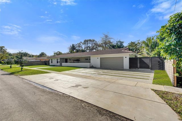 2126 NE 187th St, North Miami Beach, FL 33179