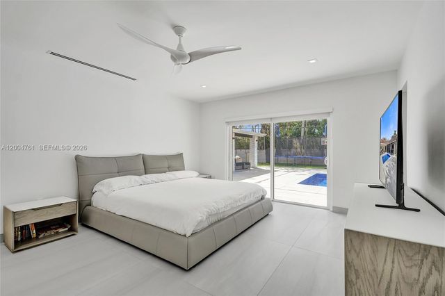 2126 NE 187th St, North Miami Beach, FL 33179