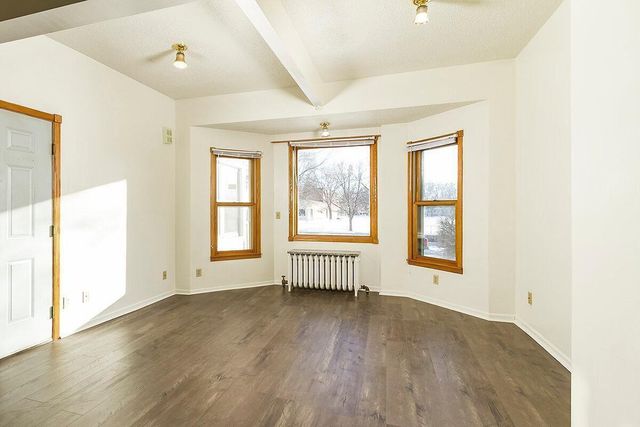 1619 Hubbard Avenue, Saint Paul, MN 55104
