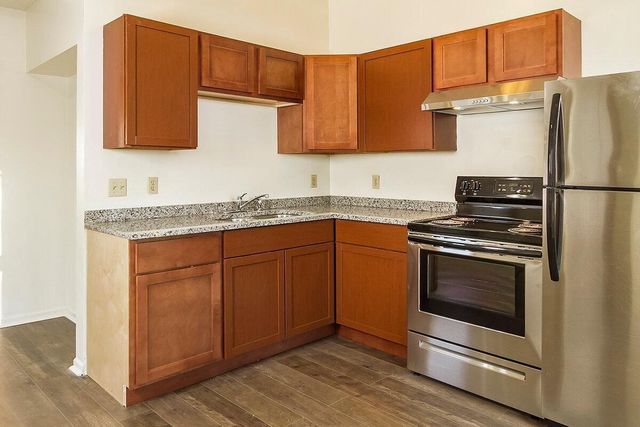 1619 Hubbard Avenue, Saint Paul, MN 55104
