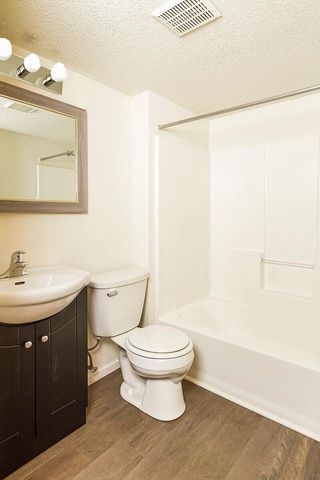 1619 Hubbard Avenue, Saint Paul, MN 55104