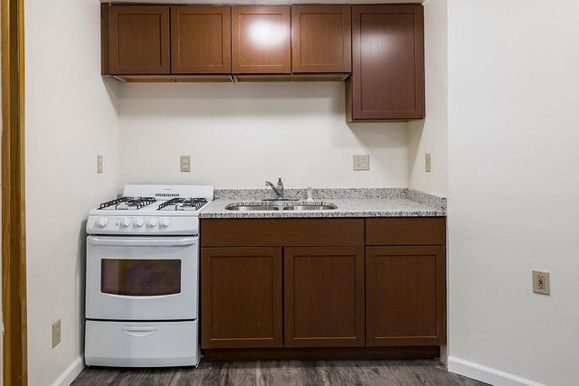 1619 Hubbard Avenue, Saint Paul, MN 55104
