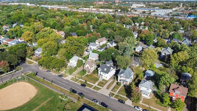 1619 Hubbard Avenue, Saint Paul, MN 55104
