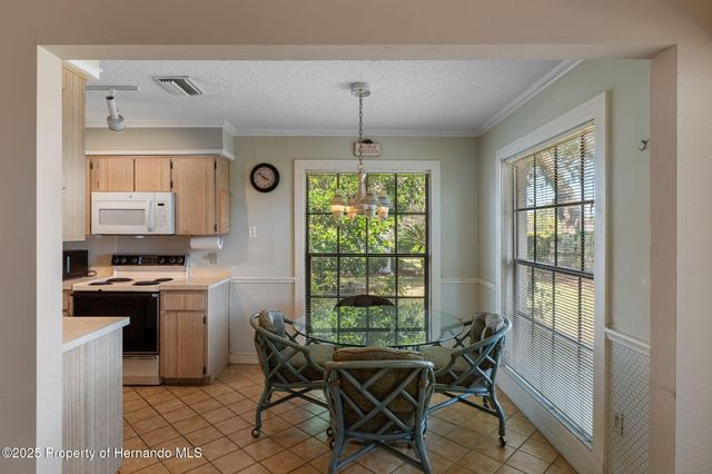 2221 Timber Lodge Lane, Spring Hill, FL 34606