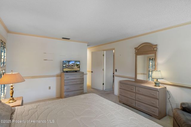 2221 Timber Lodge Lane, Spring Hill, FL 34606