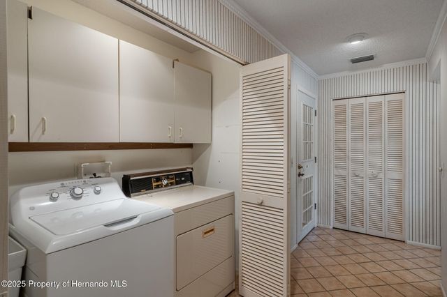 2221 Timber Lodge Lane, Spring Hill, FL 34606