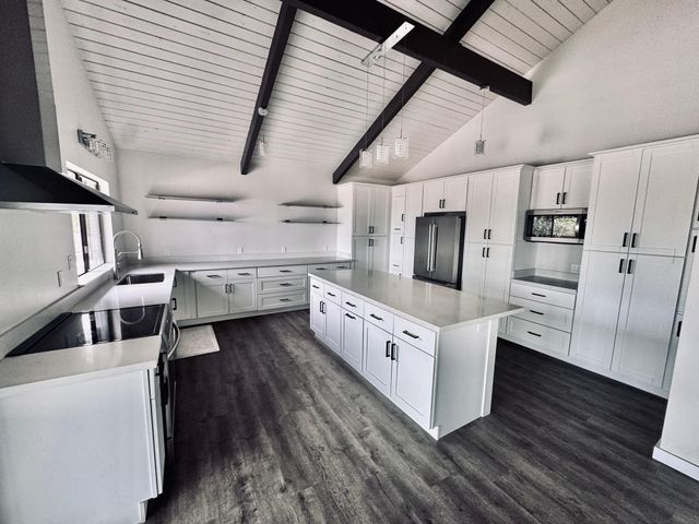 614 Kupulau Pl, Kihei, HI 96753