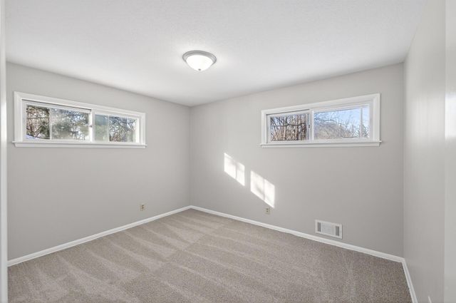 1615 169th Avenue NE, Andover, MN 55304