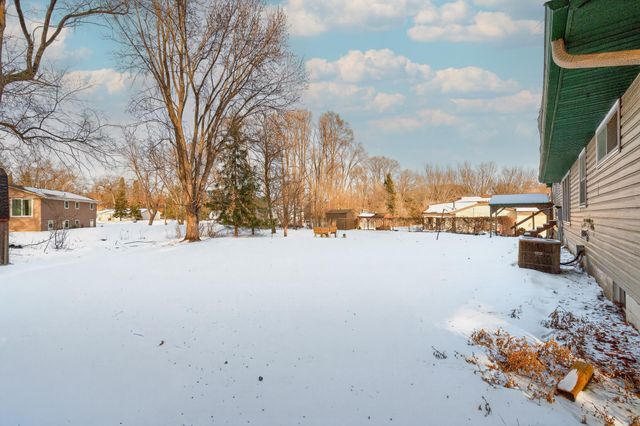 1615 169th Avenue NE, Andover, MN 55304