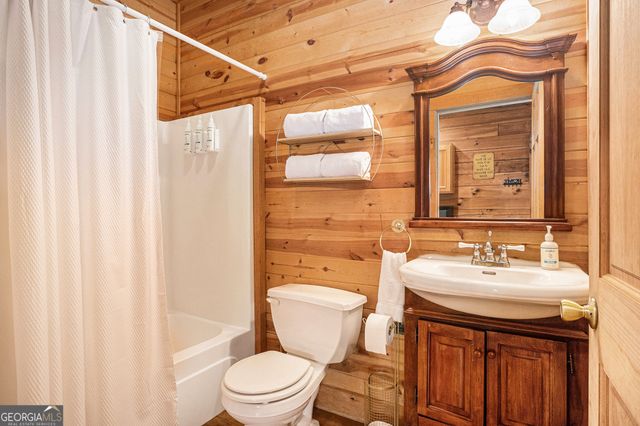 9139 Old 441 S, Lakemont, GA 30552