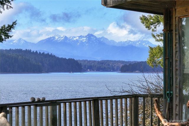 820 E Burgundy Road, Shelton, WA 98584