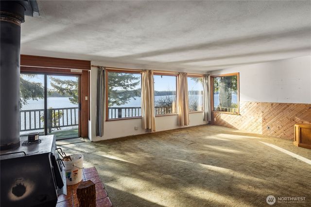 820 E Burgundy Road, Shelton, WA 98584