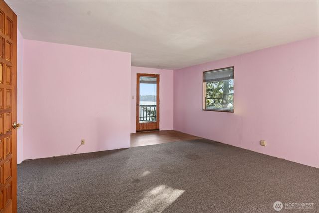 820 E Burgundy Road, Shelton, WA 98584