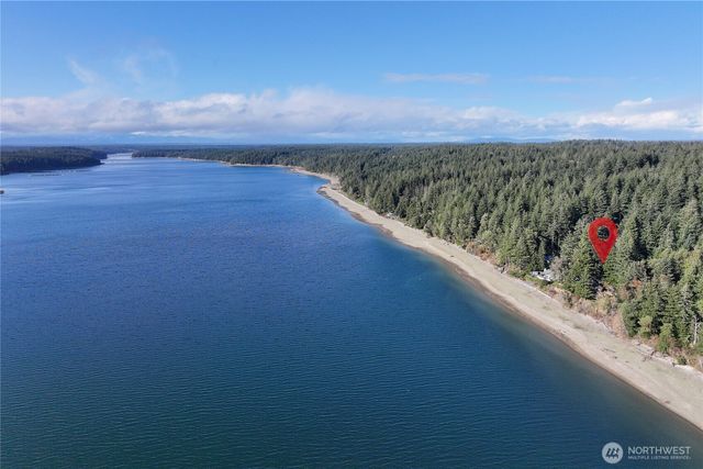 820 E Burgundy Road, Shelton, WA 98584