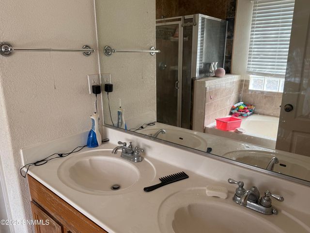 3745 Piedras Negras Drive, Las Cruces, NM 88012