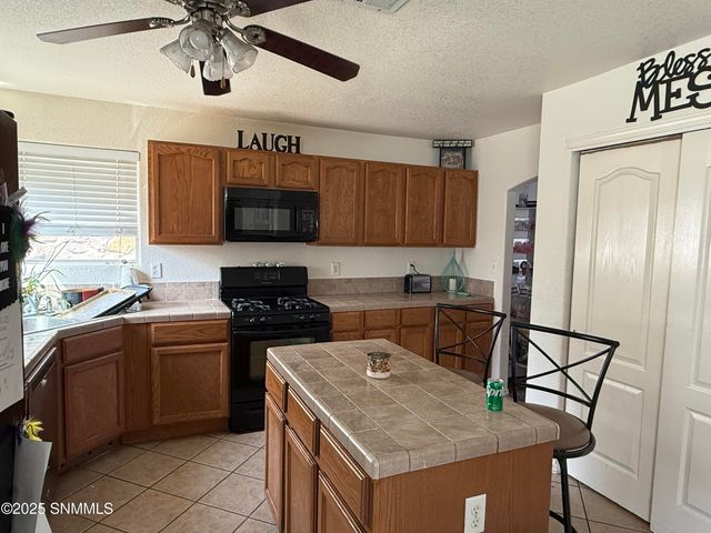 3745 Piedras Negras Drive, Las Cruces, NM 88012